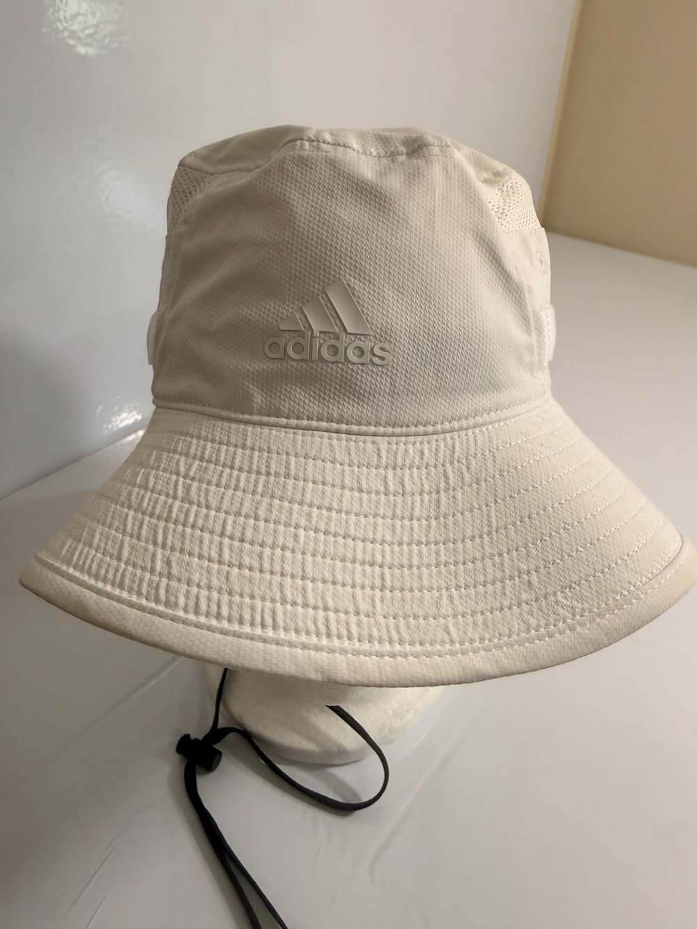Adidas Aeroready White Bucket Hat With Chin Strap